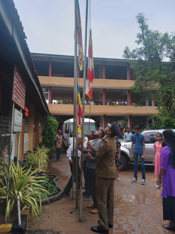 "Divisional Secretariat to your village"....mobile service in Homagama (2022-12-10)